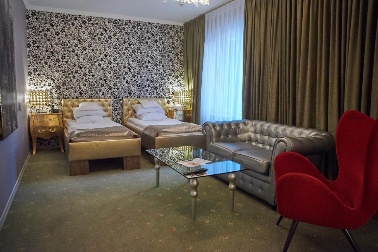 Weekend Boutique Hotel Chisinau Bagian luar foto