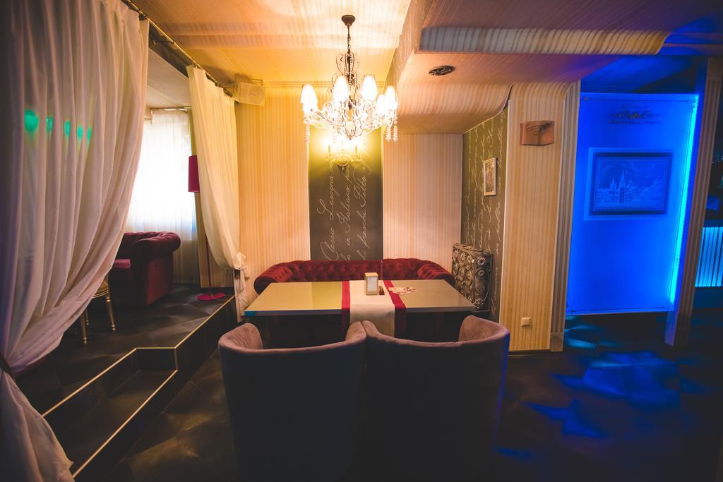 Weekend Boutique Hotel Chisinau Bagian luar foto