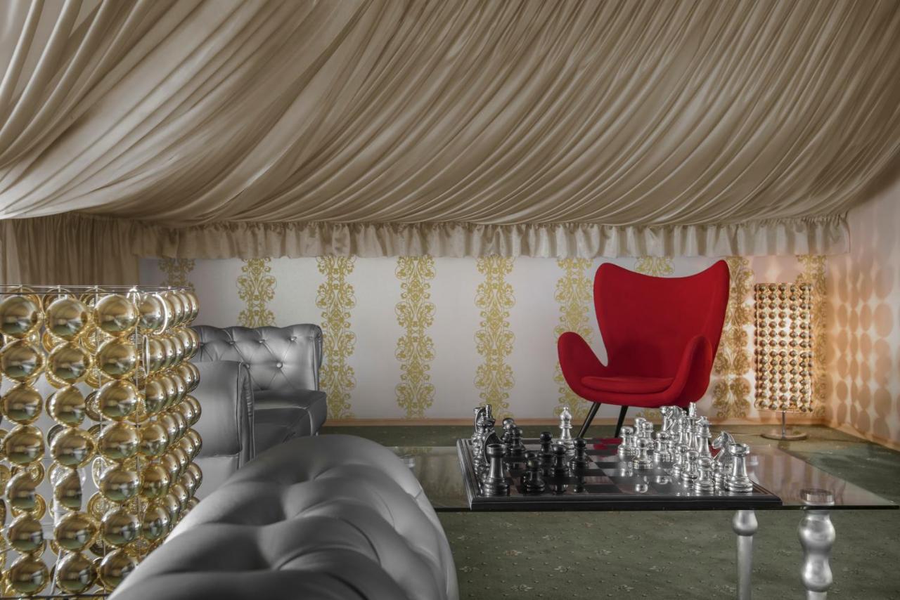Weekend Boutique Hotel Chisinau Bagian luar foto